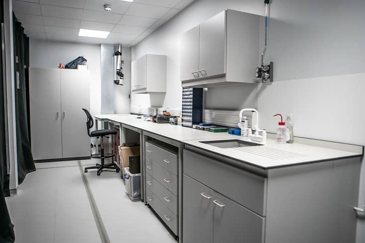實(shí)驗(yàn)室裝修公司分享常規(guī)實(shí)驗(yàn)室裝修設(shè)計(jì)需要注意的要點(diǎn)
