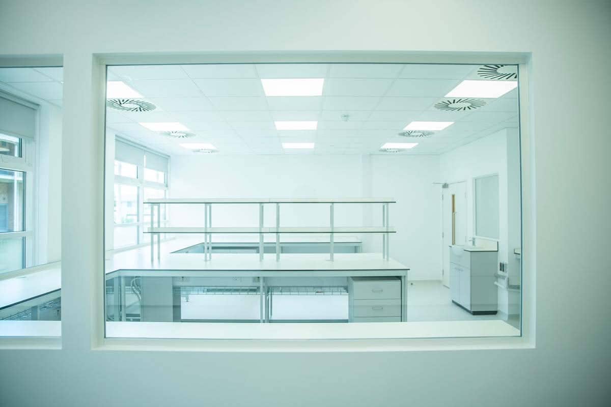 萬(wàn)級(jí)潔凈實(shí)驗(yàn)室裝修設(shè)計(jì)
