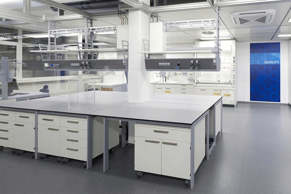 從恒溫恒濕到潔凈度檢測：實(shí)驗(yàn)室裝修中的環(huán)境控制技術(shù)全解析