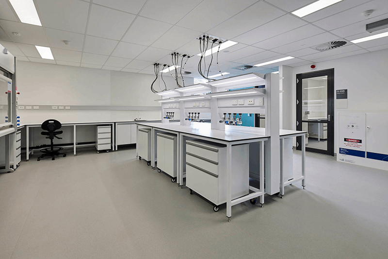 PCR 實(shí)驗(yàn)室裝修設(shè)計(jì)全拆解：萬級凈化 + 負(fù)壓系統(tǒng)如何快速
