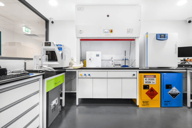 PCR實驗室建設全解析：萬級凈化+負壓系統如何一步到位？